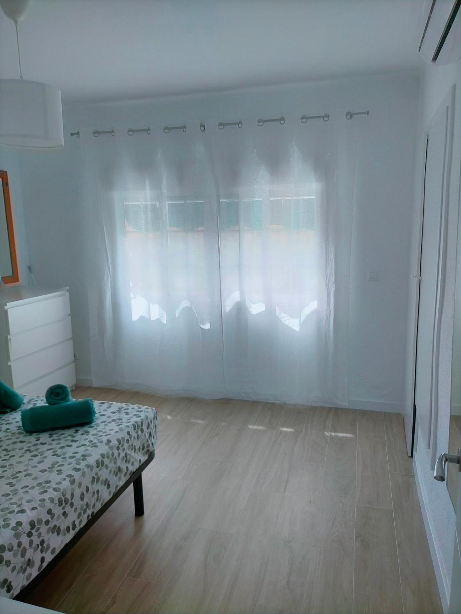 Apartamento Malaga Prat Luaran gambar